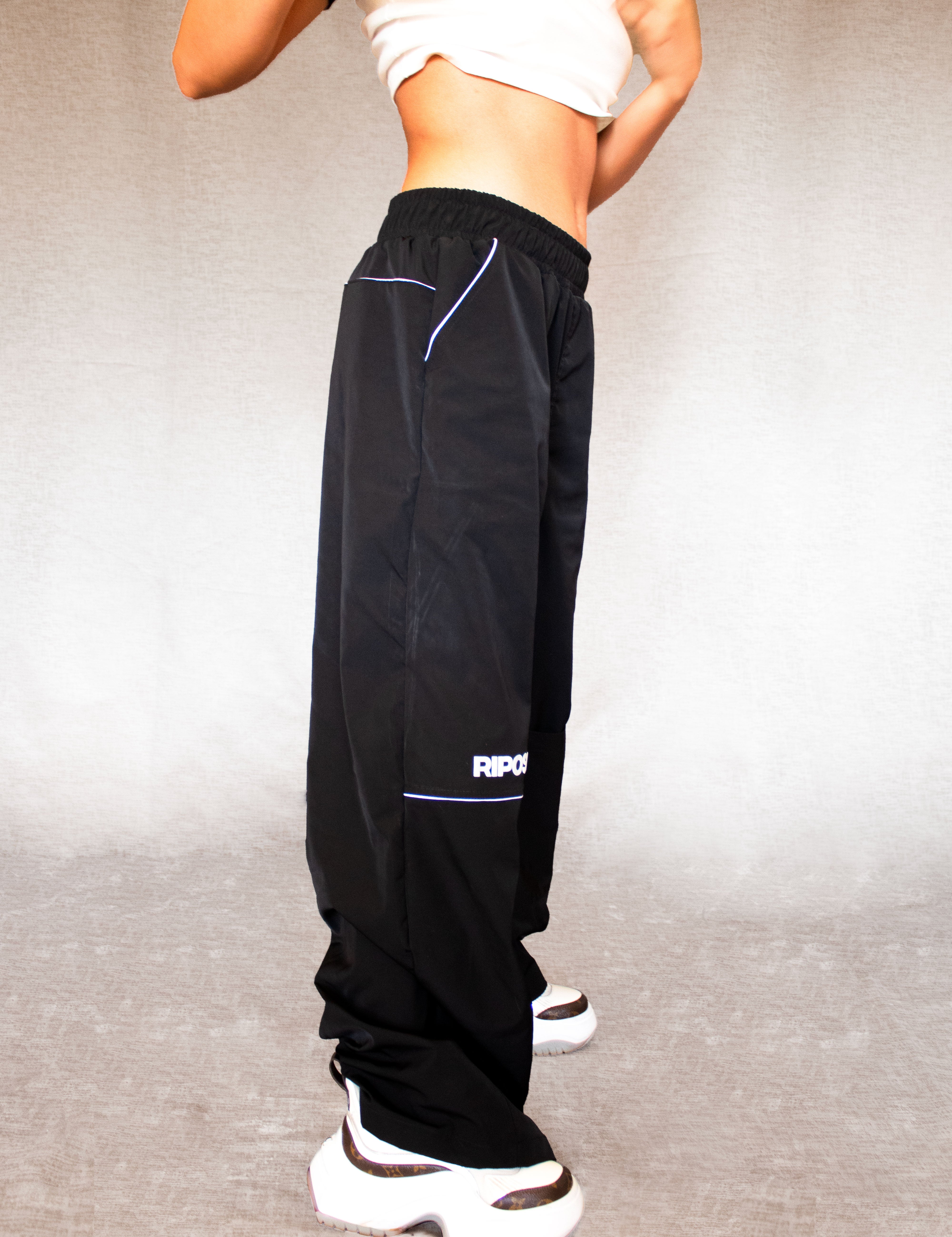 PANTALON-VIVOS-RIPOSATO--LATERAL.jpg